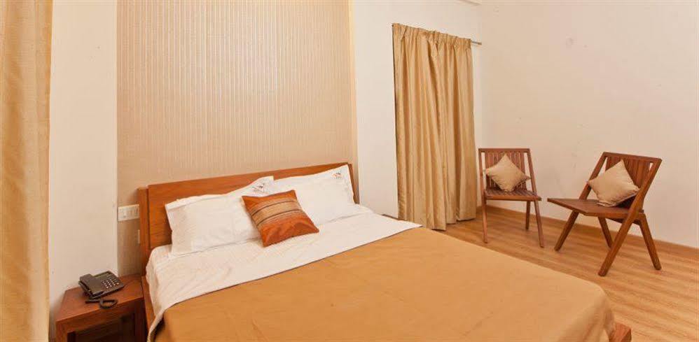Hotel Holiday Home Bangalore Ngoại thất bức ảnh